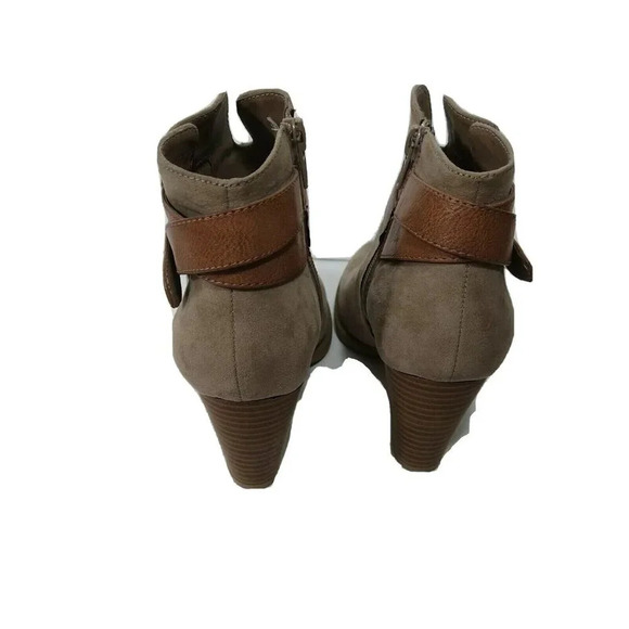 Nicole Bootie Ankle Boot Women Size 8.5 M Brown Zip Close Faux Suede Round Toe - Picture 5 of 9